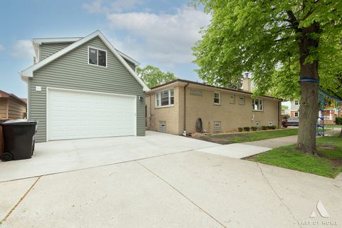 Tiny photo for 10715 S Lawndale Avenue, Chicago, IL 60655 (MLS # 12638267)