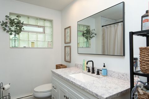Tiny photo for 10715 S Lawndale Avenue, Chicago, IL 60655 (MLS # 12638267)