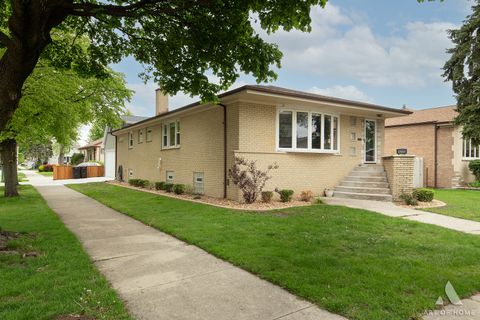 Tiny photo for 10715 S Lawndale Avenue, Chicago, IL 60655 (MLS # 12638267)