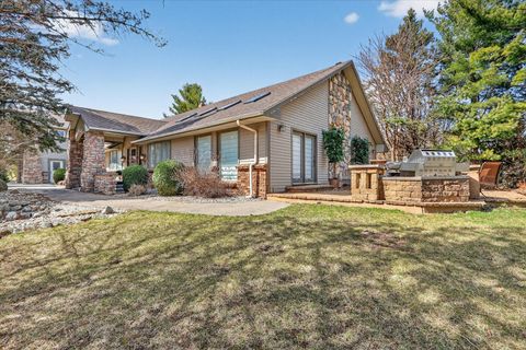 Tiny photo for 5992 Palisades Parkway, Rockford, IL 61109 (MLS # 12605326)