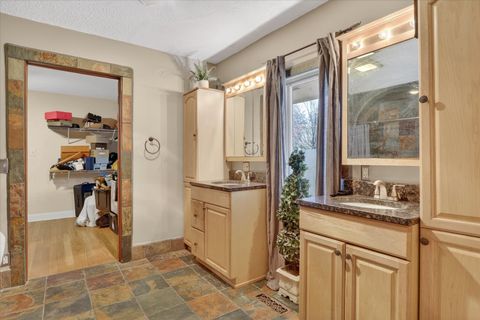 Tiny photo for 5992 Palisades Parkway, Rockford, IL 61109 (MLS # 12605326)