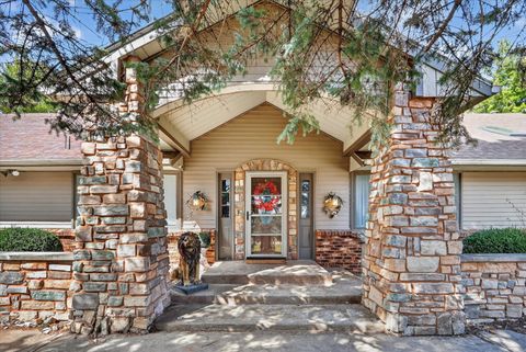 Tiny photo for 5992 Palisades Parkway, Rockford, IL 61109 (MLS # 12605326)