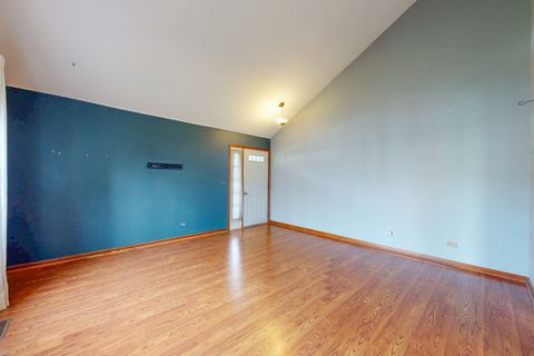 Tiny photo for 262 Allegro Lane #25-7, Carol Stream, IL 60188 (MLS # 12505902)