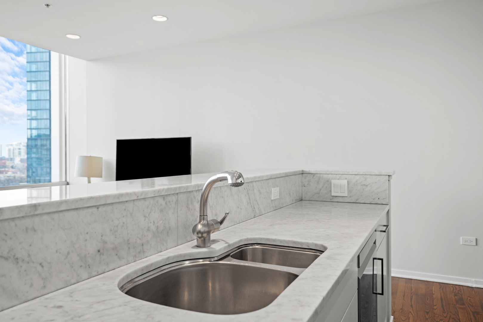 500 W Superior Street 602