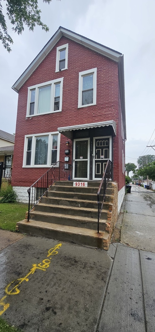 Photo 1 of 19 — 9316 S Marquette Avenue, Chicago, IL 60617