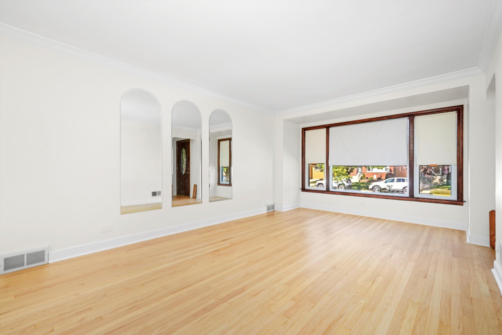 9933 S Fairfield Avenue