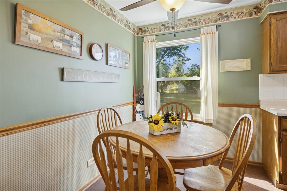 Algonquin, Illinois 60102, United States, 3 Bedrooms Bedrooms, ,2 BathroomsBathrooms,Residential,Active,211989