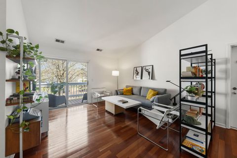 Tiny photo for 884 QUIN Court #201, Naperville, IL 60563 (MLS # 12611453)