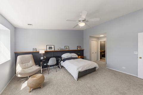 Tiny photo for 884 QUIN Court #201, Naperville, IL 60563 (MLS # 12611453)