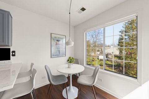 Tiny photo for 884 QUIN Court #201, Naperville, IL 60563 (MLS # 12611453)