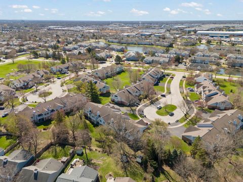 Tiny photo for 884 QUIN Court #201, Naperville, IL 60563 (MLS # 12611453)