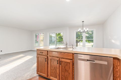 Tiny photo for 263 Doral Court #1, Elk Grove Village, IL 60007 (MLS # 12486692)