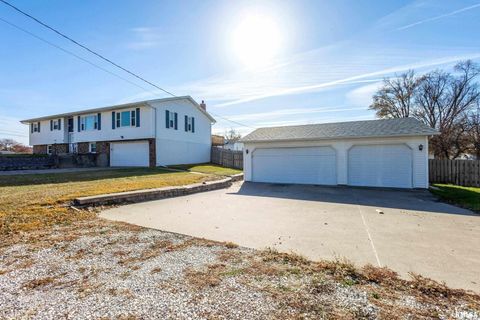Tiny photo for 304 4TH Avenue, Colona, IL 61241 (MLS # QC4269537)
