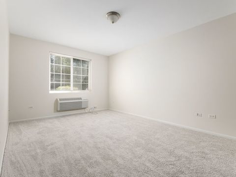 Tiny photo for 1309 Silverstone Drive #1309, Carpentersville, IL 60110 (MLS # 12513840)