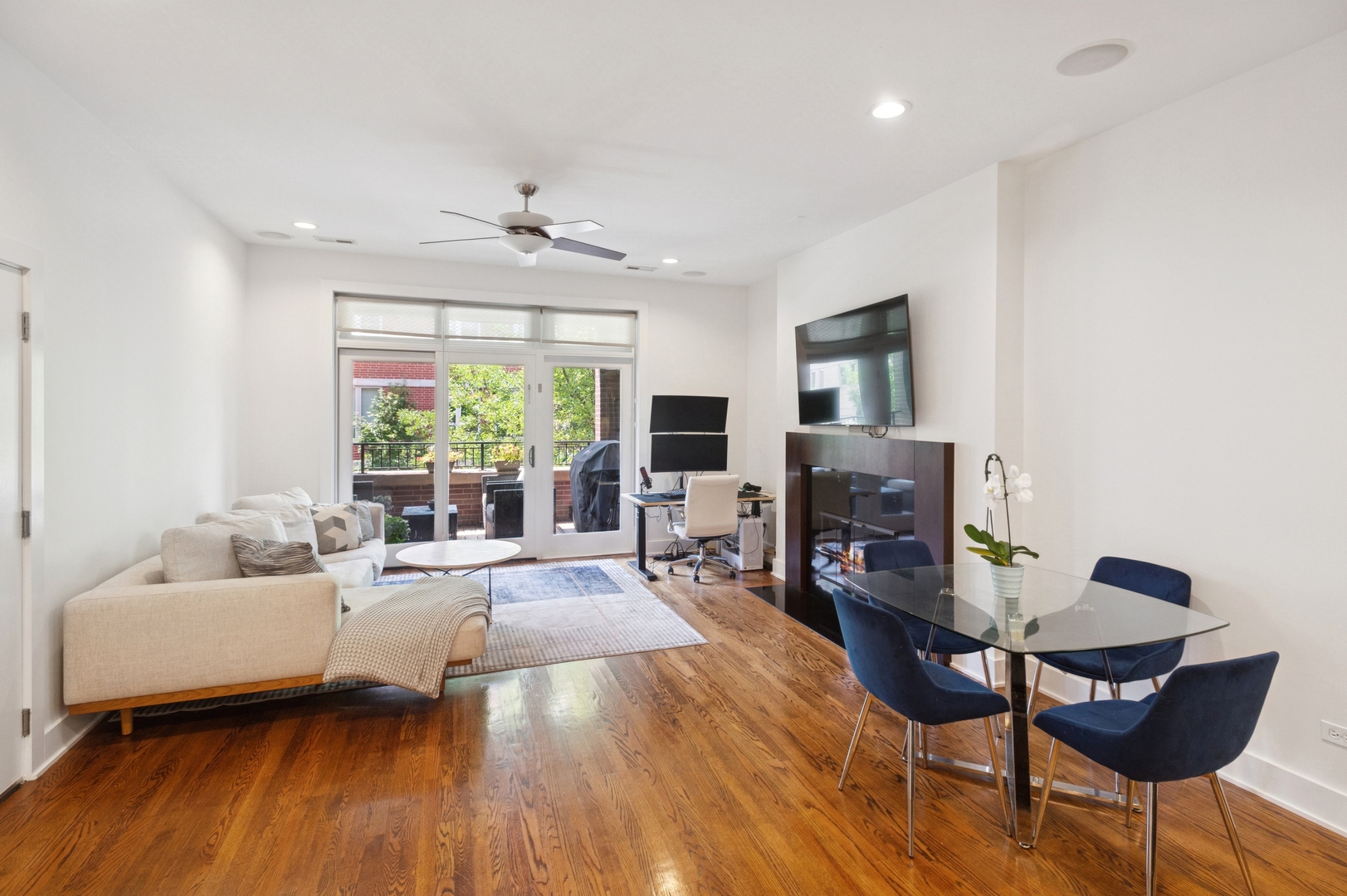 1242 W Jackson Boulevard 2W