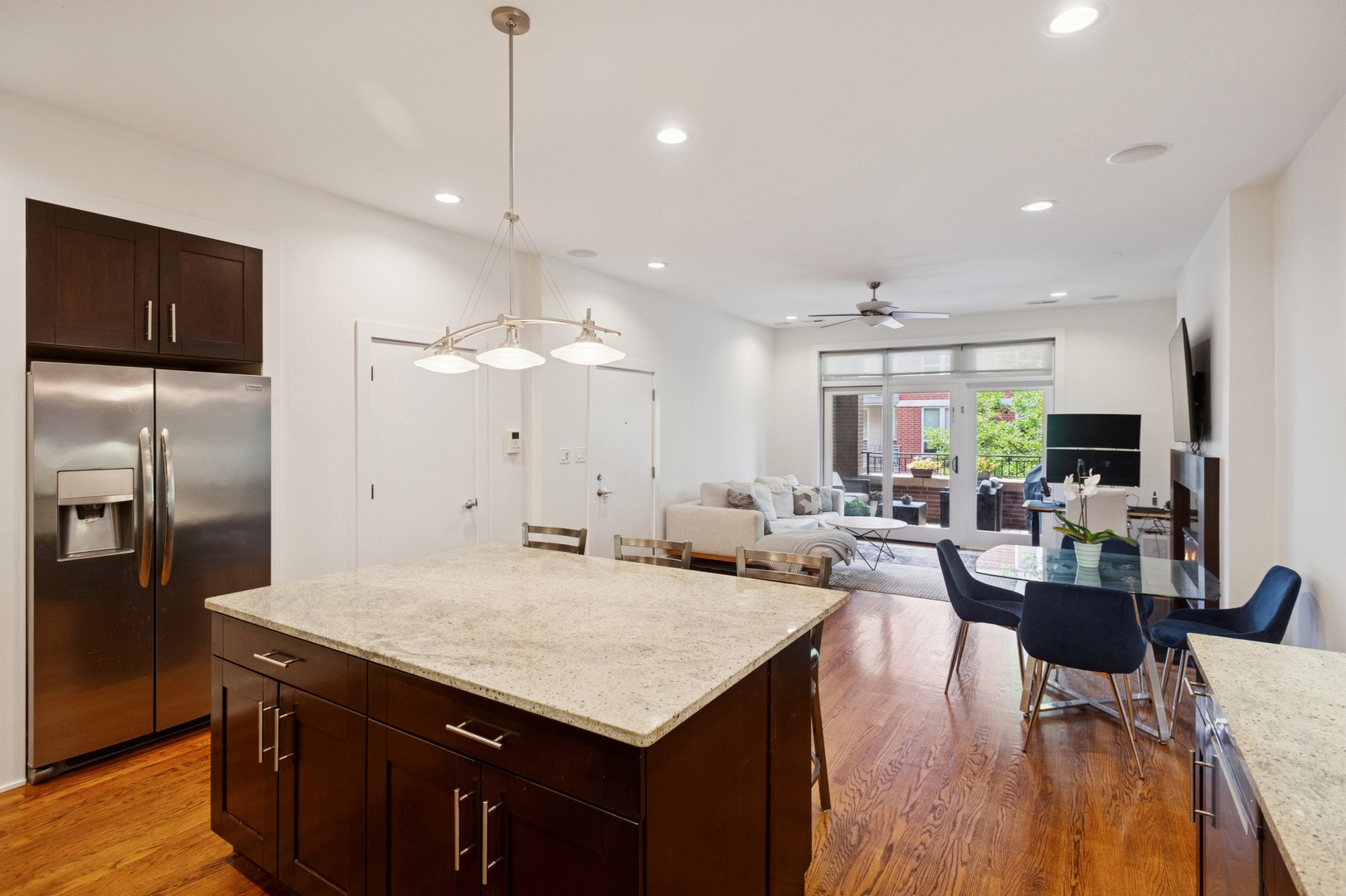 1242 W Jackson Boulevard 2W