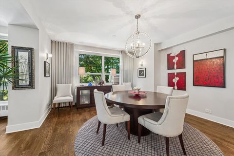 Tiny photo for 3180 N Lake Shore Drive #2H, Chicago, IL 60657 (MLS # 12615314)