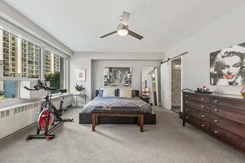 Tiny photo for 3180 N Lake Shore Drive #2H, Chicago, IL 60657 (MLS # 12615314)