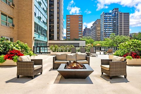 Tiny photo for 3180 N Lake Shore Drive #2H, Chicago, IL 60657 (MLS # 12615314)