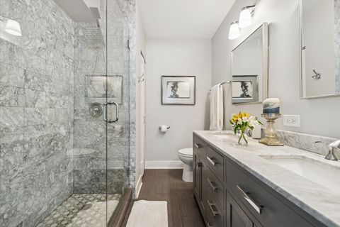 Tiny photo for 3180 N Lake Shore Drive #2H, Chicago, IL 60657 (MLS # 12615314)