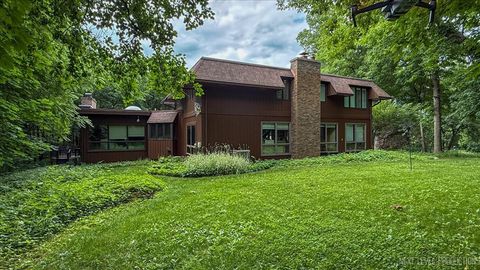 Tiny photo for 5N380 Ronsu Lane, St. Charles, IL 60175 (MLS # 12498221)