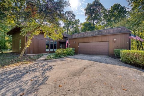 Photo of 5N380 Ronsu Lane, St. Charles, IL 60175 (MLS # 12498221)