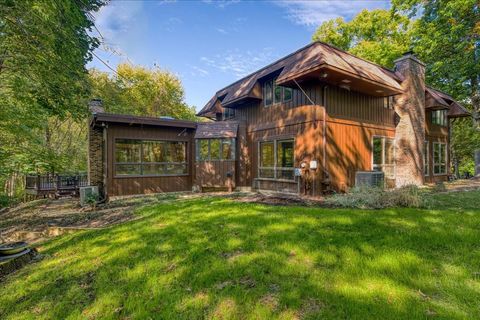 Tiny photo for 5N380 Ronsu Lane, St. Charles, IL 60175 (MLS # 12498221)