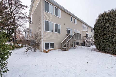 Tiny photo for 367 N Carlisle Court, Round Lake, IL 60073 (MLS # 12546305)