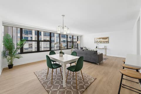 Tiny photo for 5801 N SHERIDAN Road #20E, Chicago, IL 60660 (MLS # 12733149)