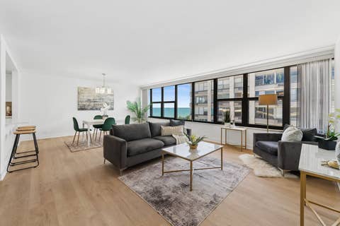 Tiny photo for 5801 N SHERIDAN Road #20E, Chicago, IL 60660 (MLS # 12733149)