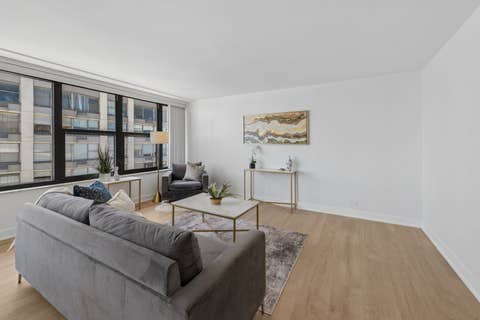 Tiny photo for 5801 N SHERIDAN Road #20E, Chicago, IL 60660 (MLS # 12733149)
