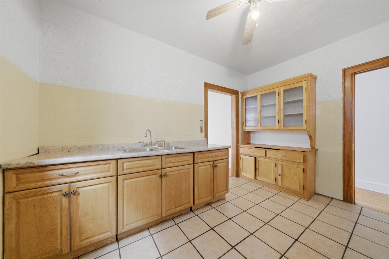 7960 S Phillips Avenue