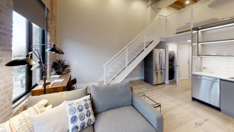 729 N Sangamon Street 404