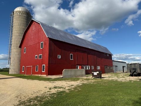 Tiny photo for 312 E Buckeye Road, Dakota, IL 61018 (MLS # 12516210)