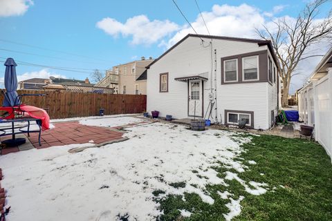 Tiny photo for 10505 S Whipple Street, Chicago, IL 60655 (MLS # 12554253)