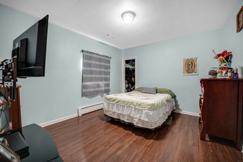 Tiny photo for 10505 S Whipple Street, Chicago, IL 60655 (MLS # 12554253)