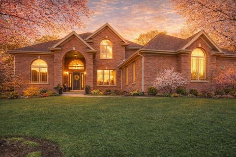 Tiny photo for Crystal Lake, IL 60014 (MLS # 12599089)