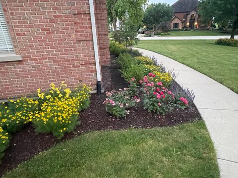 Tiny photo for Crystal Lake, IL 60014 (MLS # 12599089)