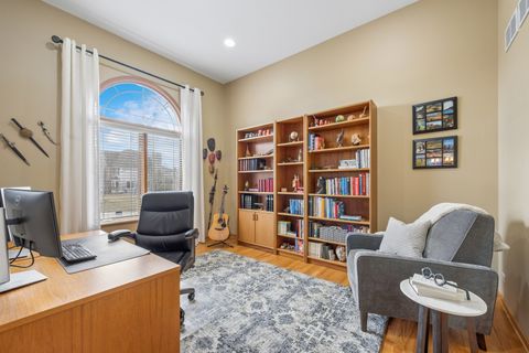 Tiny photo for Crystal Lake, IL 60014 (MLS # 12599089)