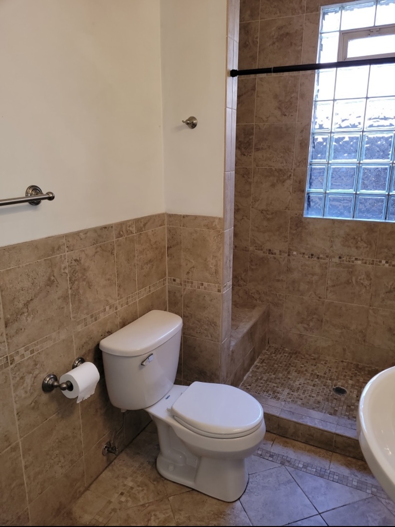 2350 W Grand Avenue 3F