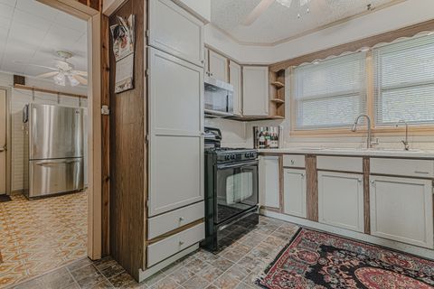 Tiny photo for 1414 Belle Plaine Avenue, Gurnee, IL 60031 (MLS # 12511855)