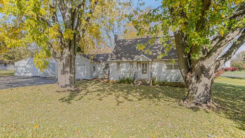 Tiny photo for 1414 Belle Plaine Avenue, Gurnee, IL 60031 (MLS # 12511855)