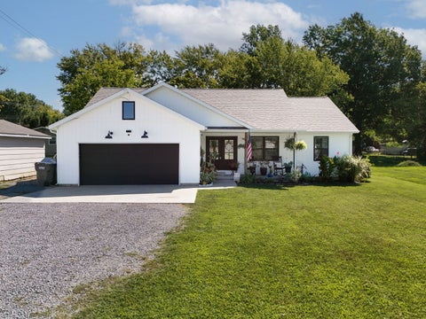 Photo of 1304 Main Street, Carterville, IL 62918 (MLS # 12747845)