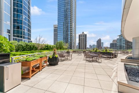 Tiny photo for 1201 S Prairie Avenue #4702, Chicago, IL 60605 (MLS # 12490438)