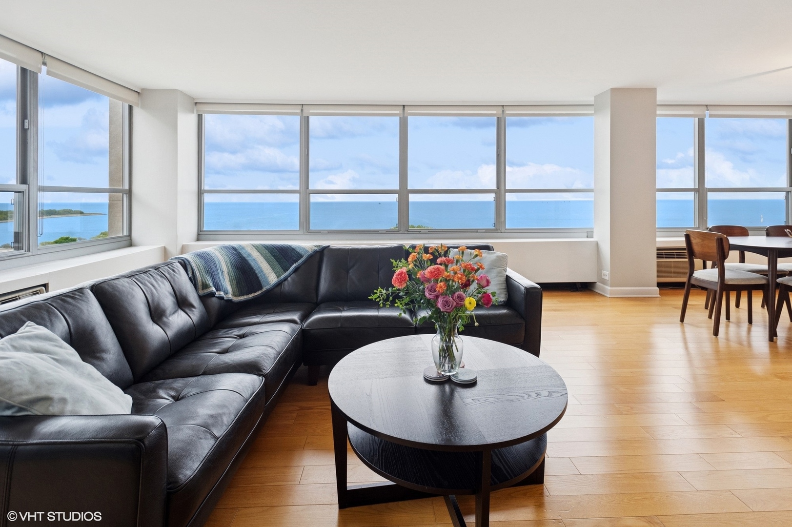 3550 N LAKE SHORE Drive 1901