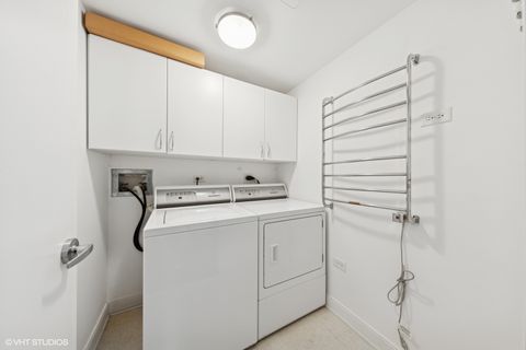 Tiny photo for 130 N Garland Court #4101, Chicago, IL 60602 (MLS # 12504425)