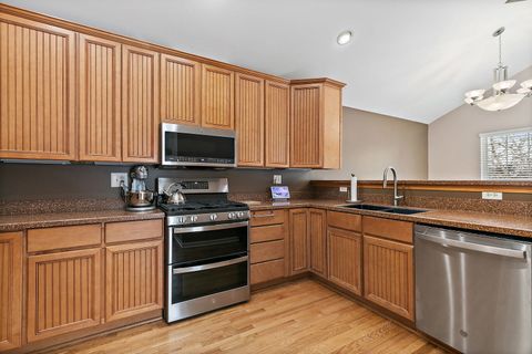 Tiny photo for 1387 New Haven Drive, Cary, IL 60013 (MLS # 12531275)