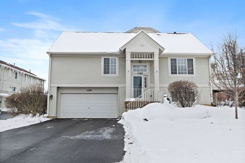 Photo of 1387 New Haven Drive, Cary, IL 60013 (MLS # 12531275)