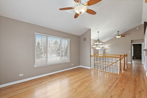 Tiny photo for 1387 New Haven Drive, Cary, IL 60013 (MLS # 12531275)