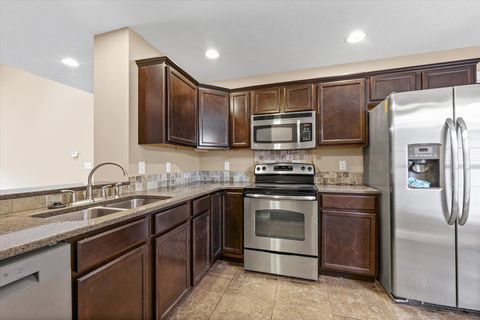 Tiny photo for 2521 Pembrook Point, Champaign, IL 61821 (MLS # 12521413)